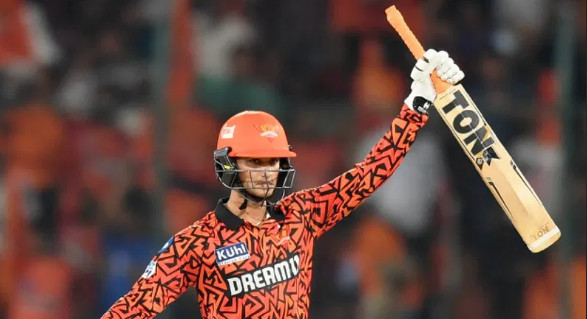 Abhishek Sharma: Yuvraj will not be forgiven for this mistake | Half century in just 16 balls.