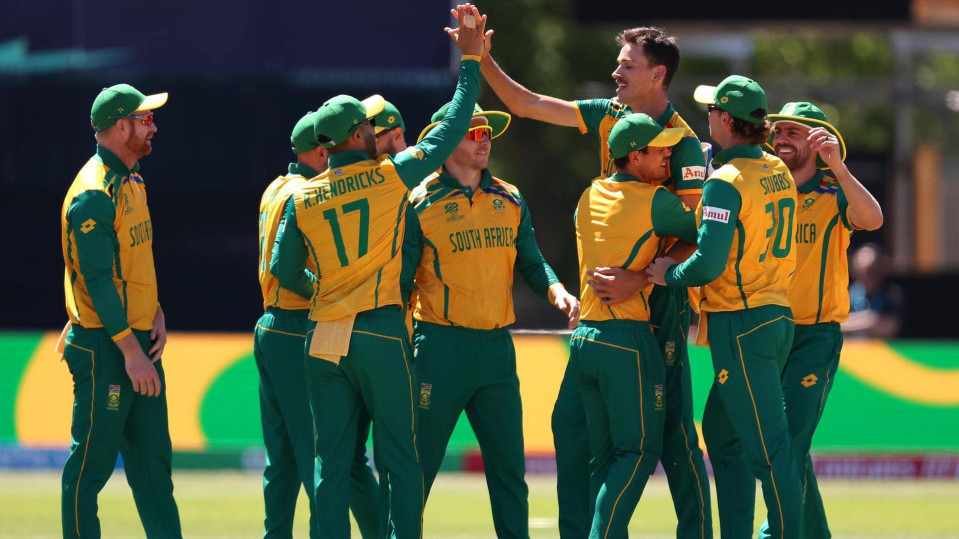 South African Cricketers, Referees, Umpires were Stuck at the Airport for Six Hours before the World Cup Final