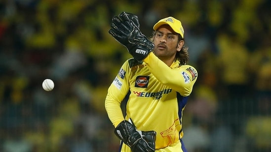 Before IPL 2025 Auction MS Dhoni Made a Big Announcement Regarding Retirement