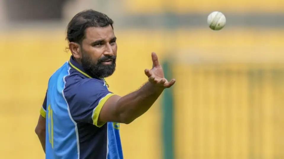 Abhishek Porel contradicts Ajit Agarkar to provide a fitness update on Mohammed Shami