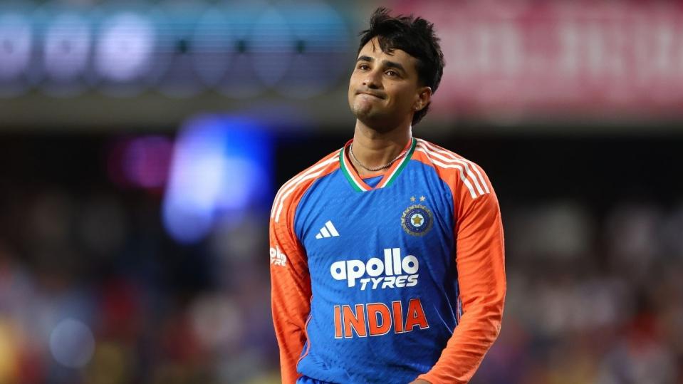 Ravi Shastri Breaks Silence On Abhishek Sharma's Failure And Provides Him With Big Advice