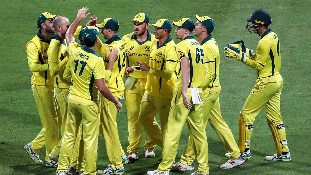 Pak vs Aus 3rd ODI Highlights: finch and Maxwell & Pakistan is under pressure