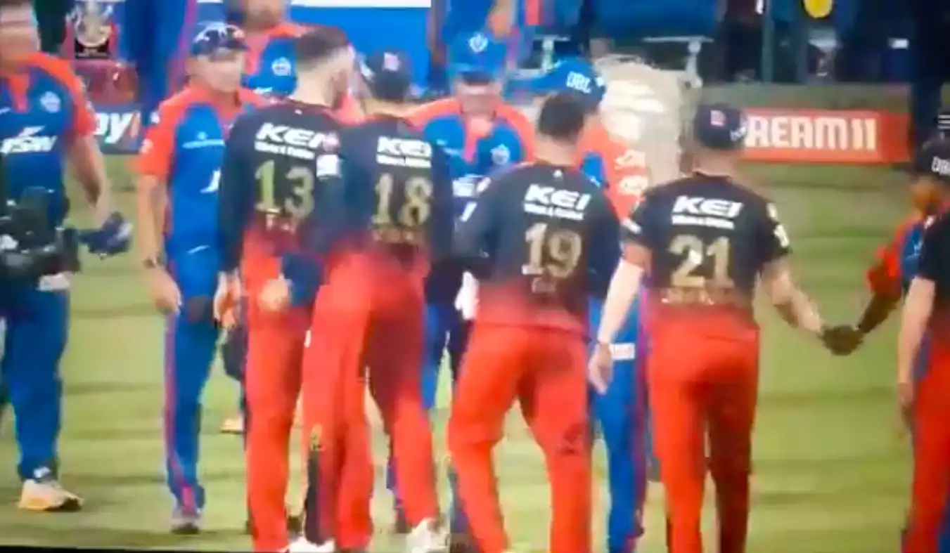 <p>After the RCB vs. DC match, Virat Kohli and Sourav Ganguly refrain from shaking hands.</p>