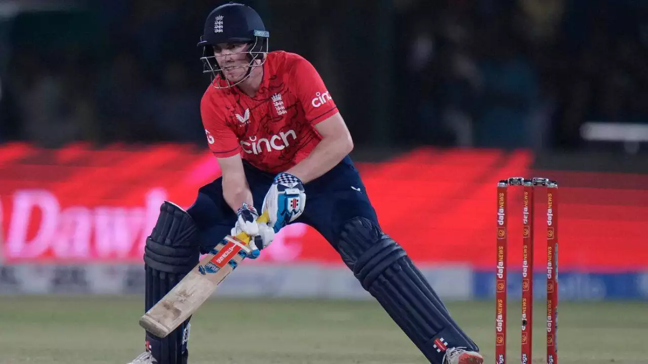 <p>Harry Brook under financial duress in IPL 2023? Sanjay Manjrekar discusses the SRH star's terrible start.</p>
