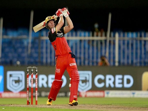 <p>AB de Villiers snubs RCB's return for the IPL in 2023: Chris Gayle and I will not be able to participate in the playing XI</p>

