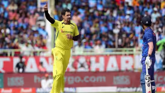 <p>"Just approach it like a Test match," says Zaheer Khan of how Indian batters should approach Mitchell Starc in the third ODI between India and Australia.</p>
