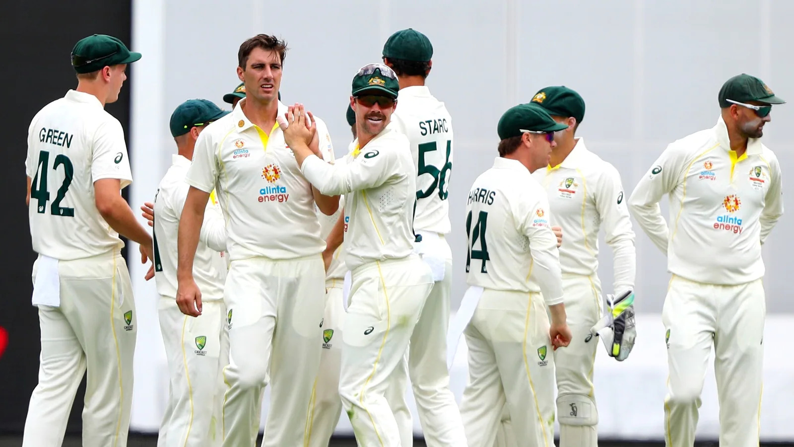 <p>Australia names a 17-man squad for the WTC Final and Ashes in 2023, and Mitchell Marsh is recalled.</p>
