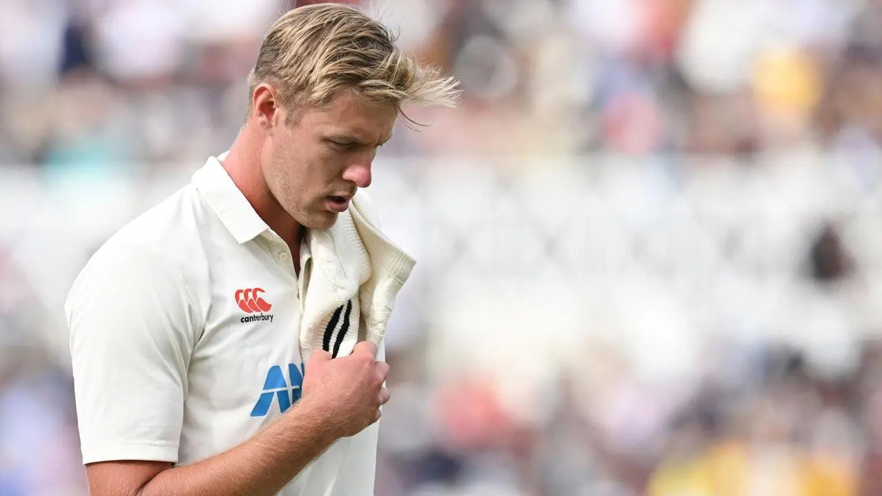 <p>IPL 2023: CSK suffers a blow as New Zealand all-rounder Kyle Jamieson is set to miss months due to a back injury.</p>