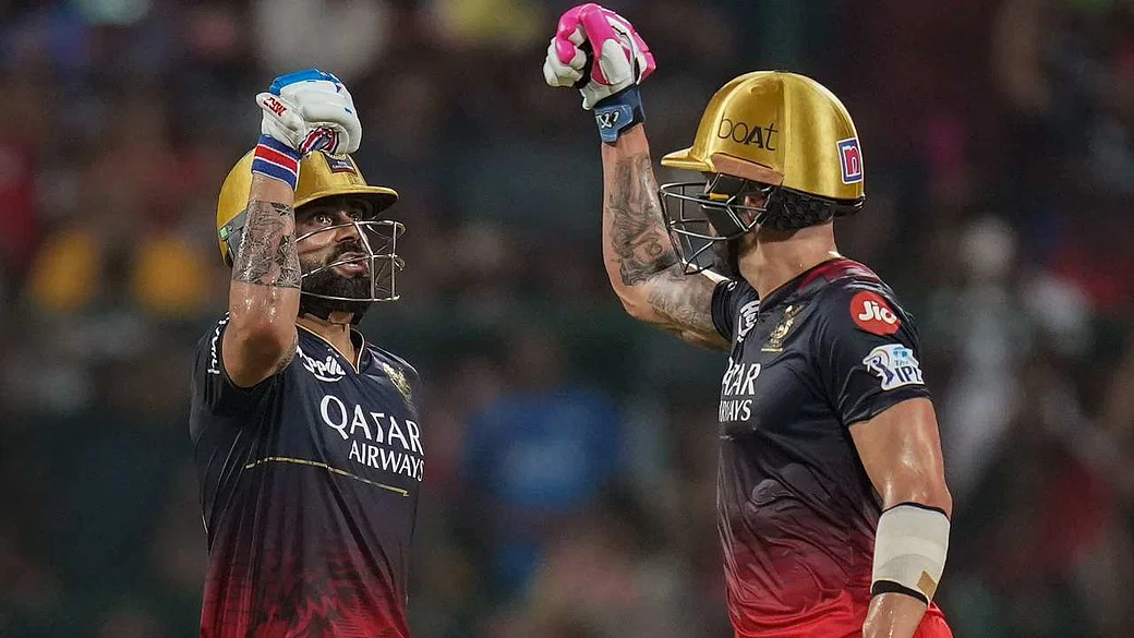 <p>IPL 2023: Dinesh Karthik believes Virat Kohli and Faf du Plessis batted with purpose against MI.</p>
