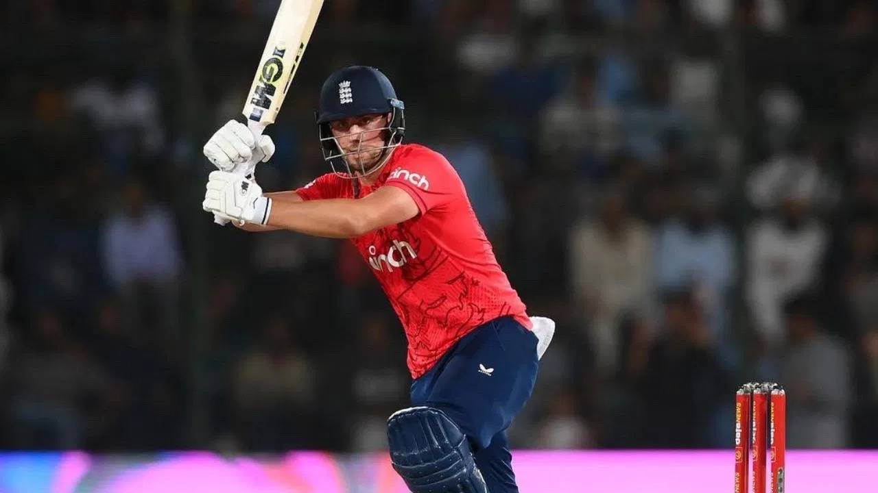 <p>Royal Challengers Bangalore all-rounder Will Jacks has been ruled out from IPL 2023 due to muscle injury</p>
