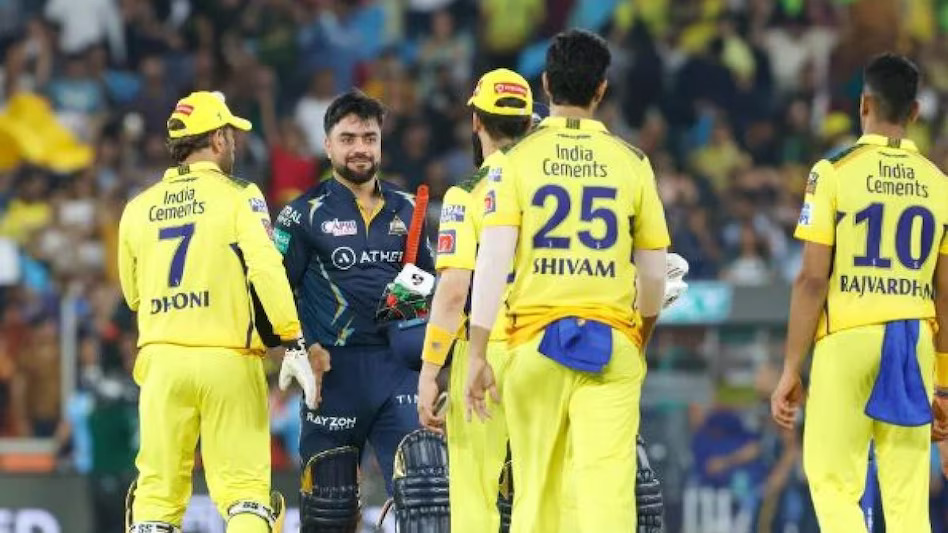 <p>'Bowling was completely exposed,' says Aakash Chopra of CSK's defeat in the IPL 2023 curtain raiser.</p>
