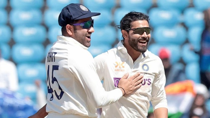<p>Ravindra Jadeja is praised by Suresh Raina for his 5-wicket haul in the first BGT Test, saying that he "always works like a wizard."</p>