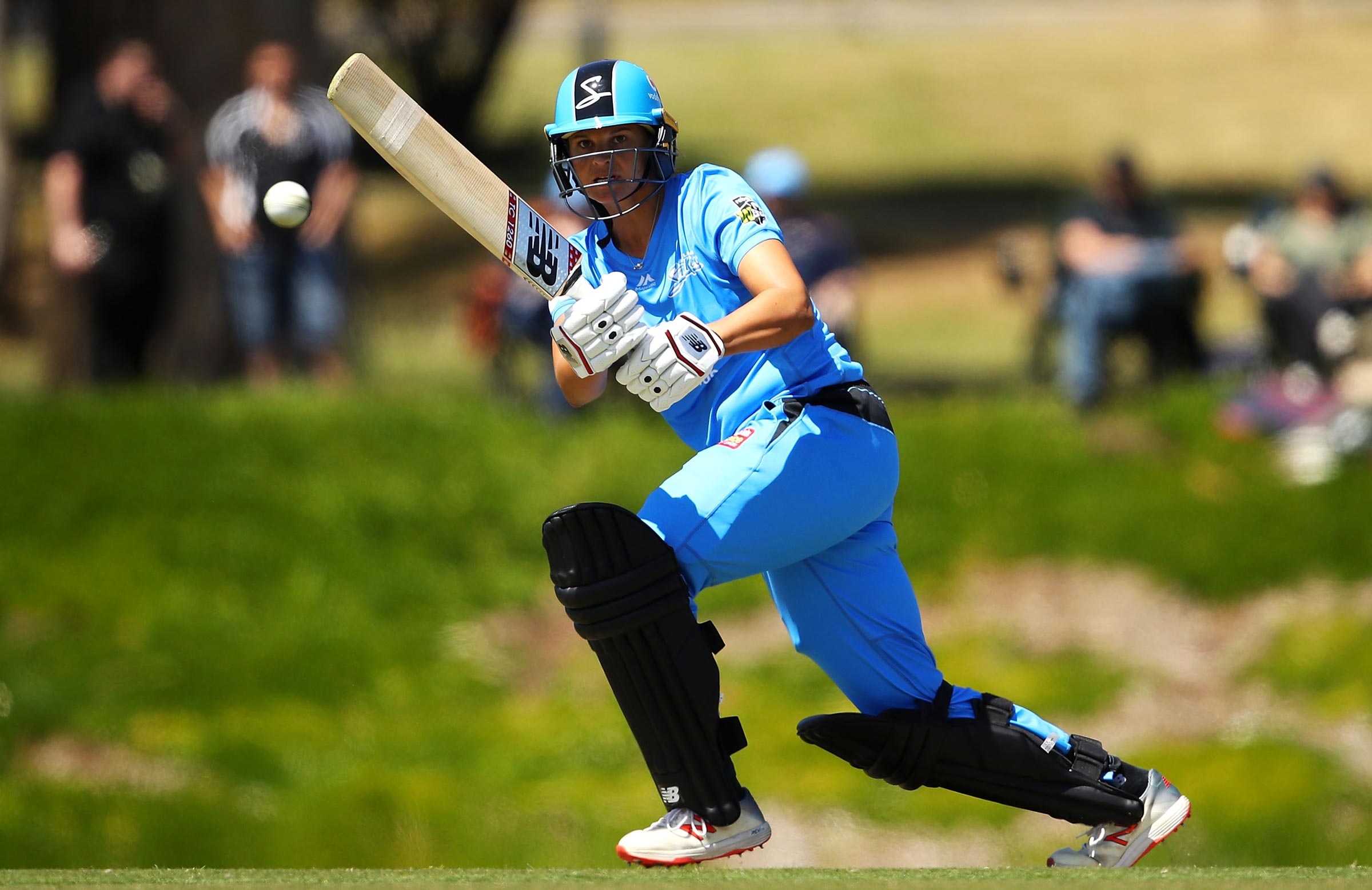 Adelaide in the WBBL spotlight for crunch weekend