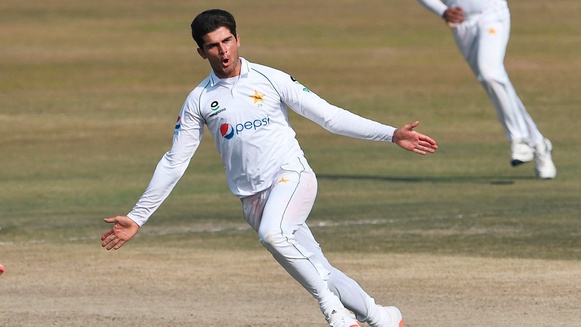 Afridi and Ali star as Pakistan dominate Zimbabwe on day one