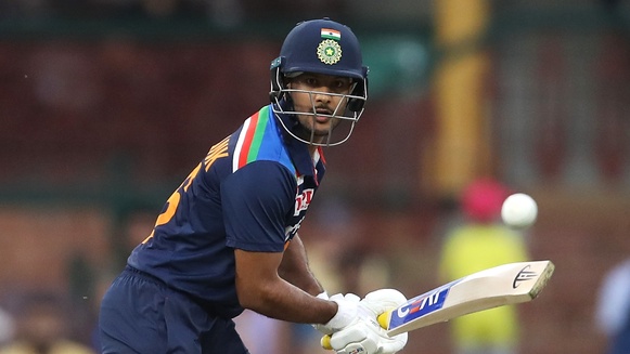 Agarwal and Singh shine but Rajasthan Royals sneak past Punjab Kings