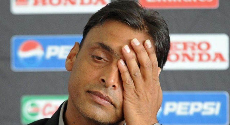 Akhtar lashes out at Babar Azam