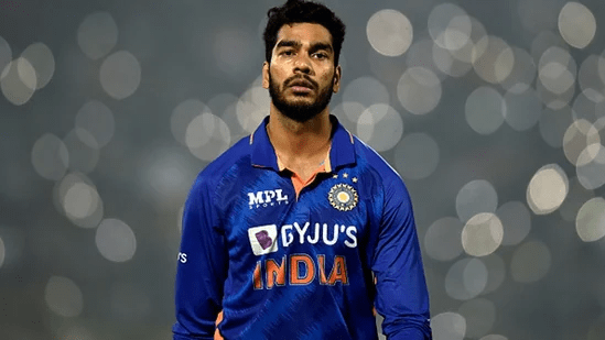 "All Love, No Hatred" - Chintan Gaja Poses With Venkatesh Iyer After Ugly Incident In Duleep Trophy Game