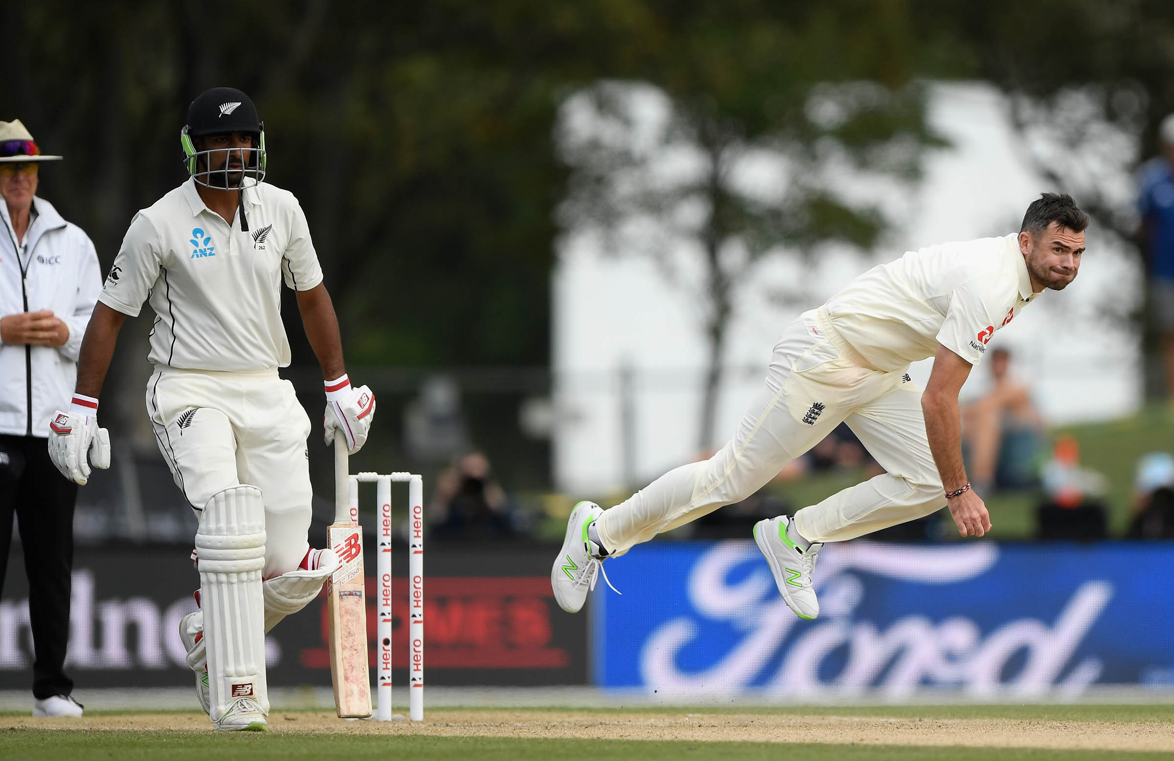 Anderson notches quick's world record