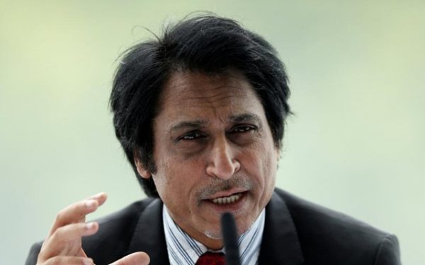 Annoyed Ramiz Raja snatches journalist's phone after Pakistan's loss in Asia Cup final