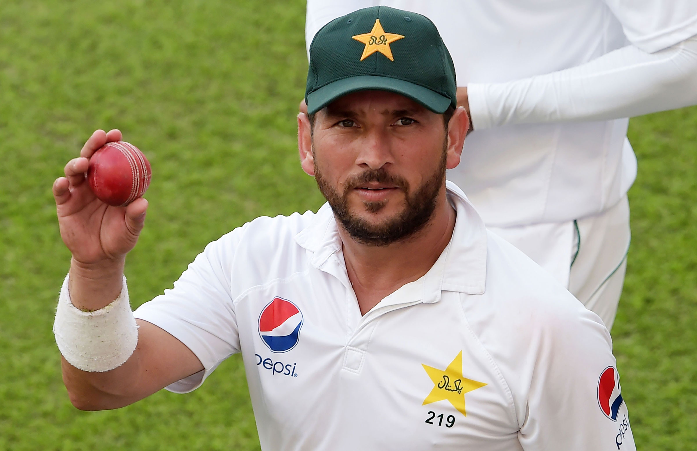 Arthur hails Yasir after 14-wicket haul