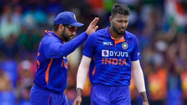 Asia Cup: Hardik Pandya is batting like dream and should be able to manage Shadab Khan, says Sanjay Manjrekar