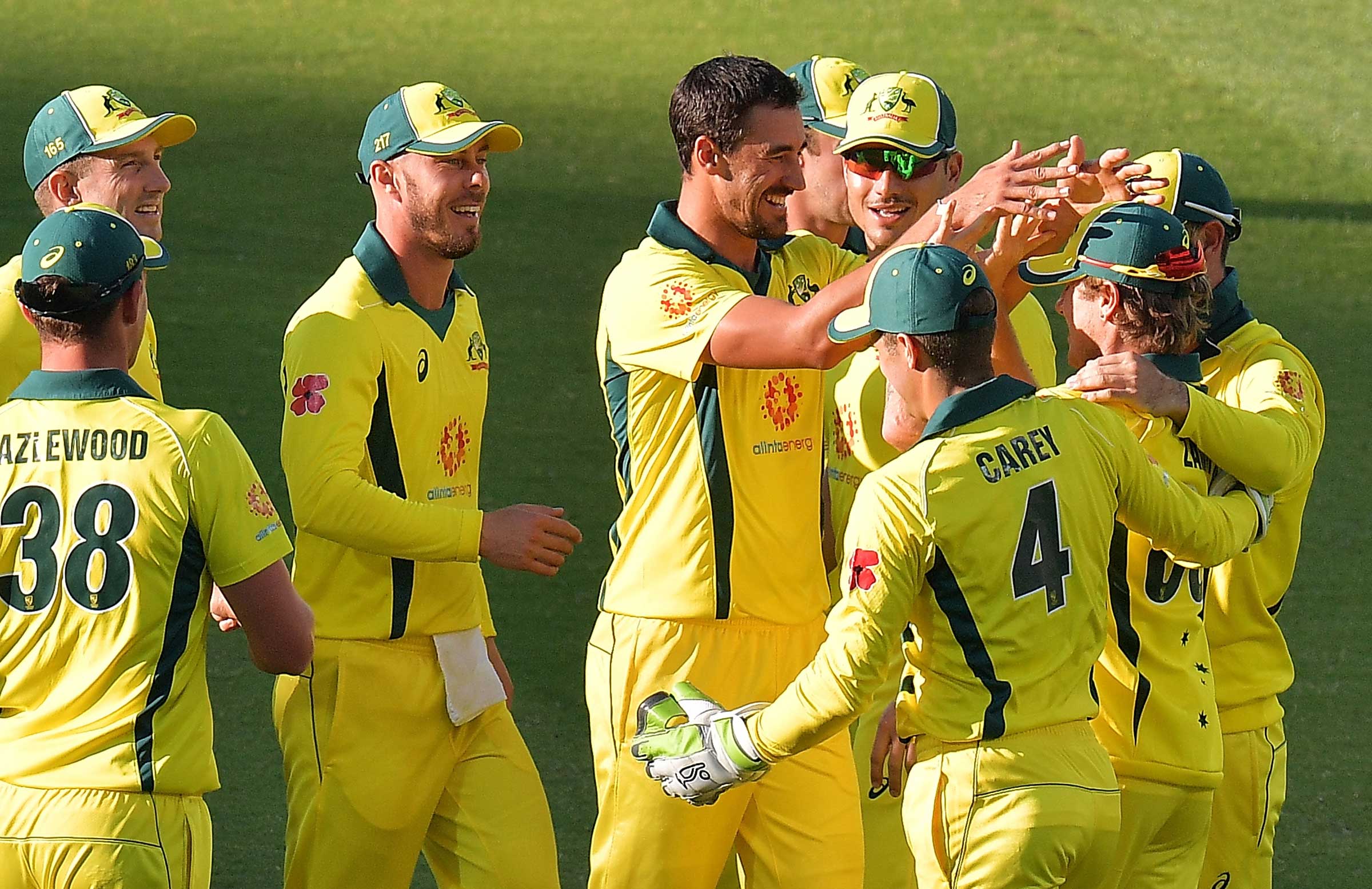 Aussies bowl first in Hobart