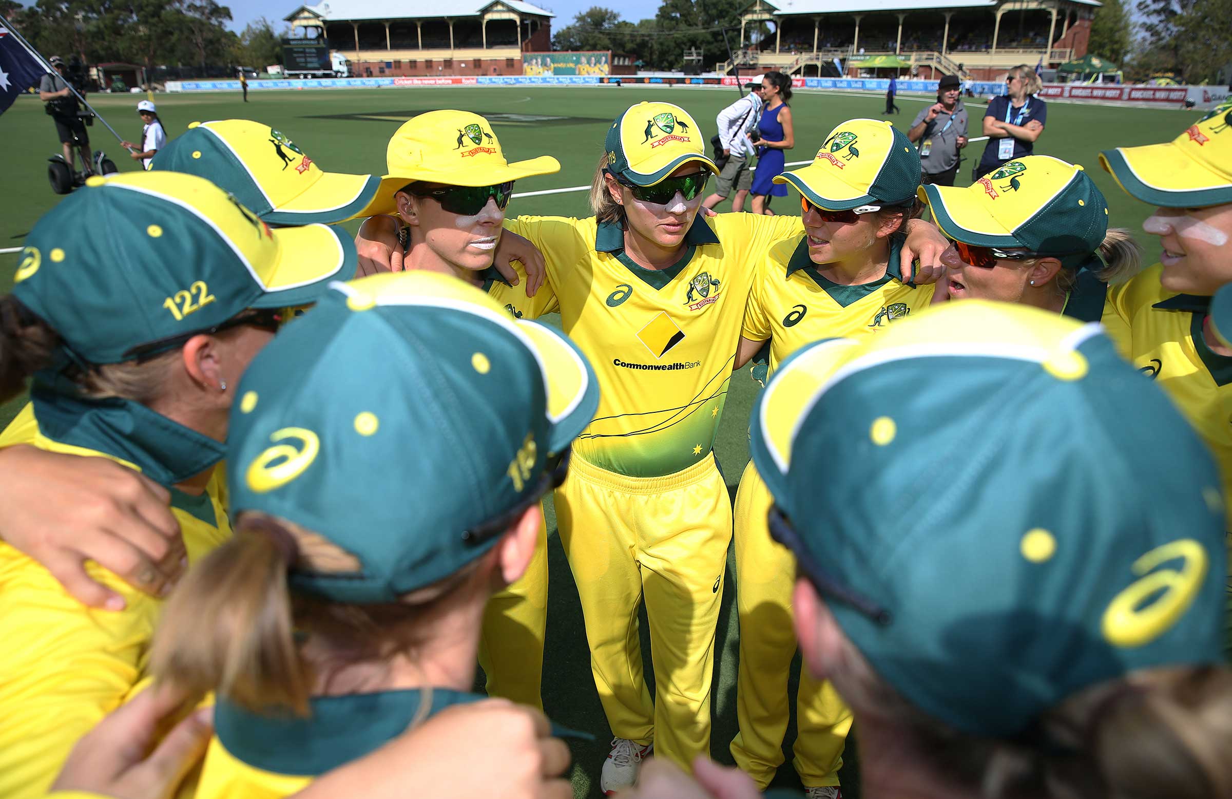 Aussies complete a supreme summer