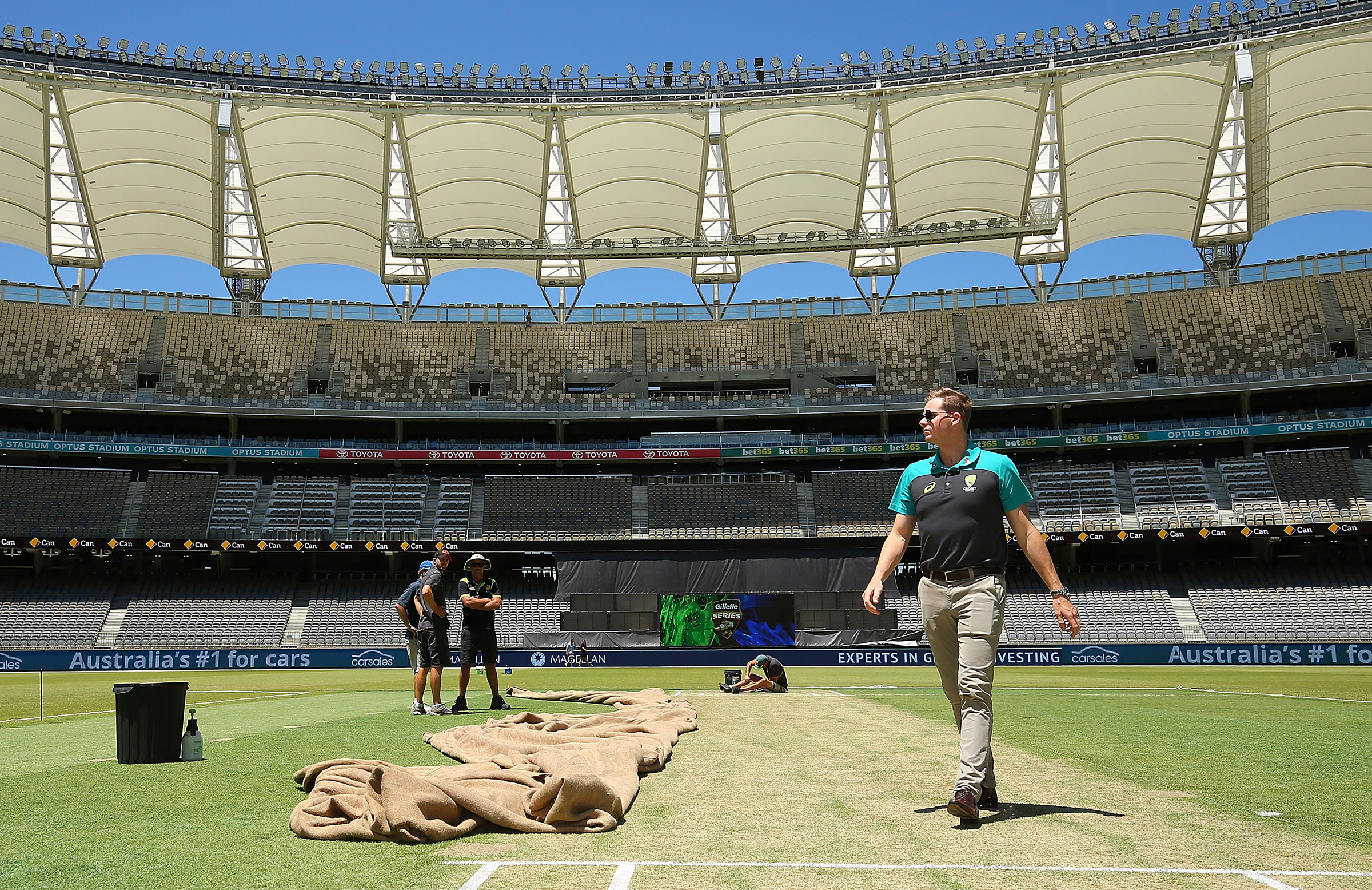 Aussies in the dark in fortress Perth