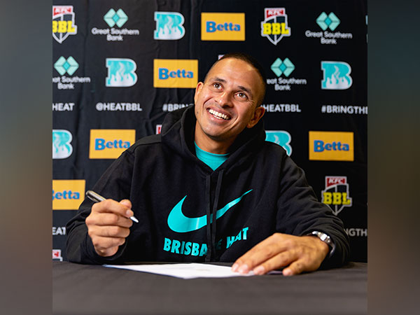 Australia batter Usman Khawaja signs four-year contract with Brisbane Heat
