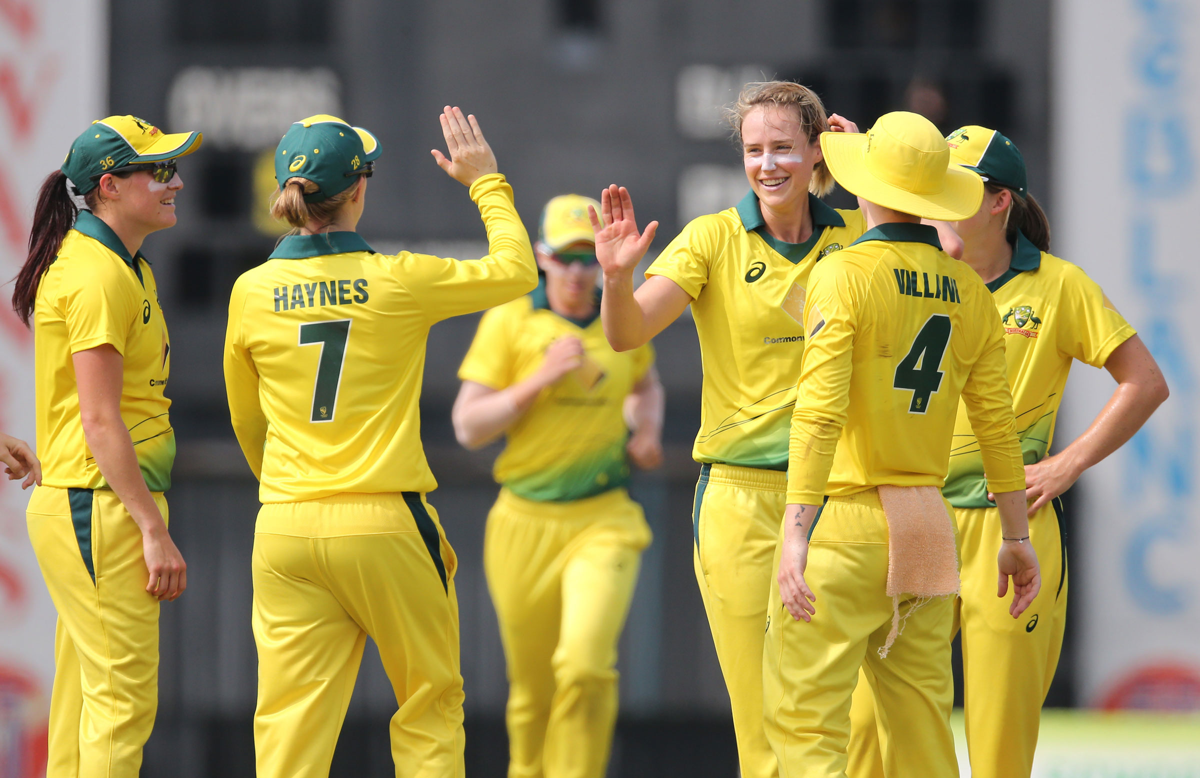 Australia romp to T20 series whitewash