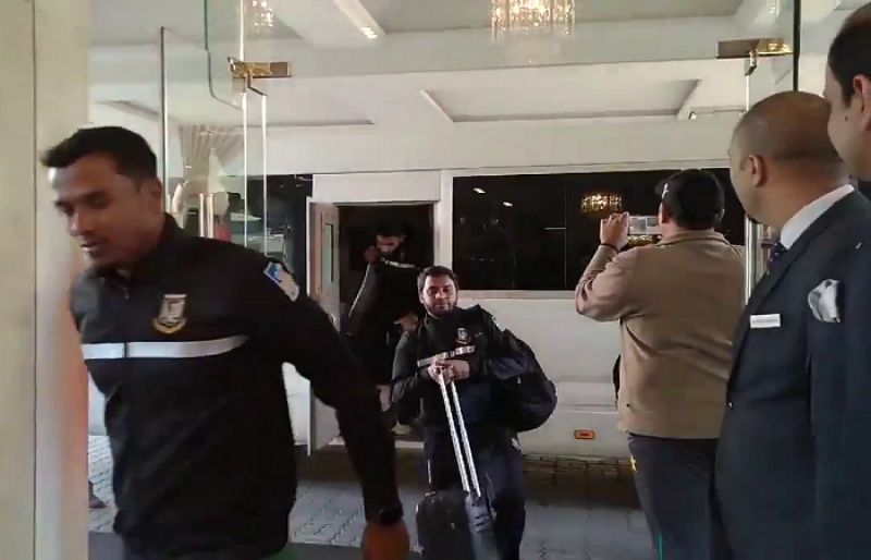 Bangladesh Cricket Team arrives in Islamabad for test series - SUCH TV