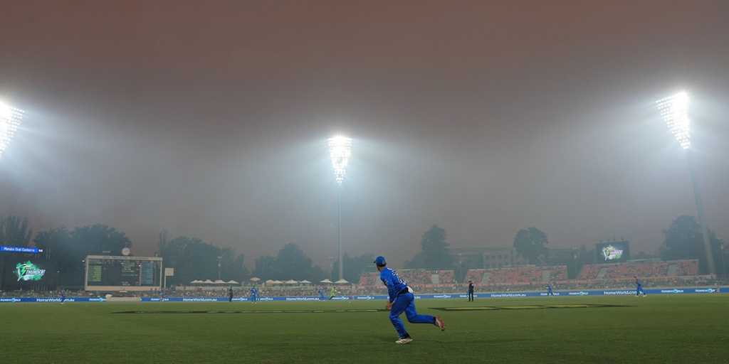 Big Bash League: Match called off due 'dangerous and unreasonable playing conditions' caused by bushfire smoke in Canberra- Firstcricket News, Firstpost