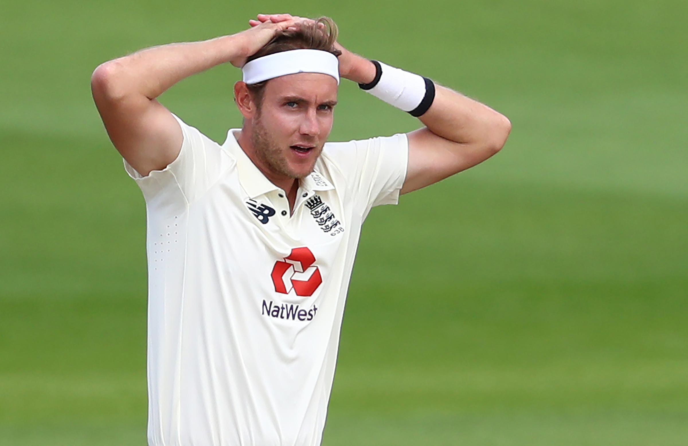 Broad considered retirement after first Test axe
