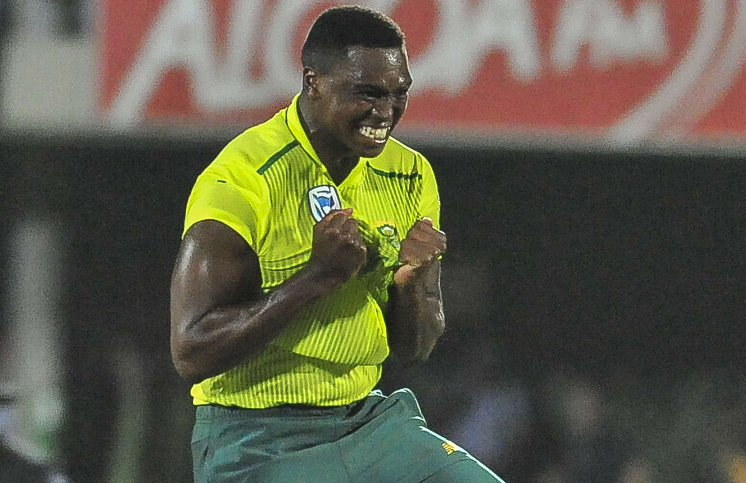 Clutch Ngidi sees Proteas clinch thriller over England