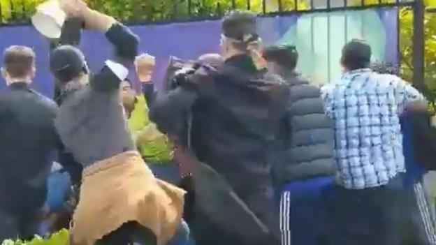 Cricket World Cup: Police to explore Pakistan v Afghanistan fan inconvenience at Headingley
