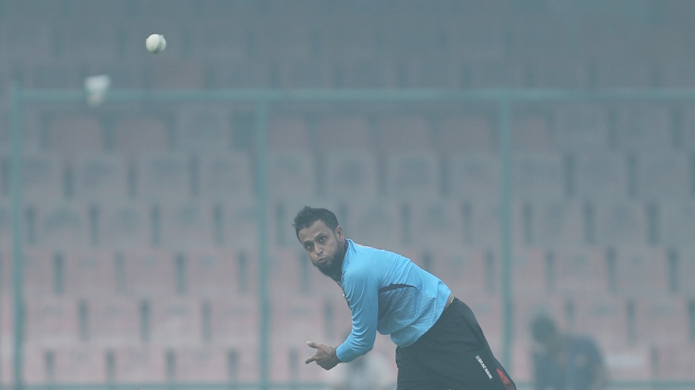 Cricketers hit nets under smoggy skies in New Delhi