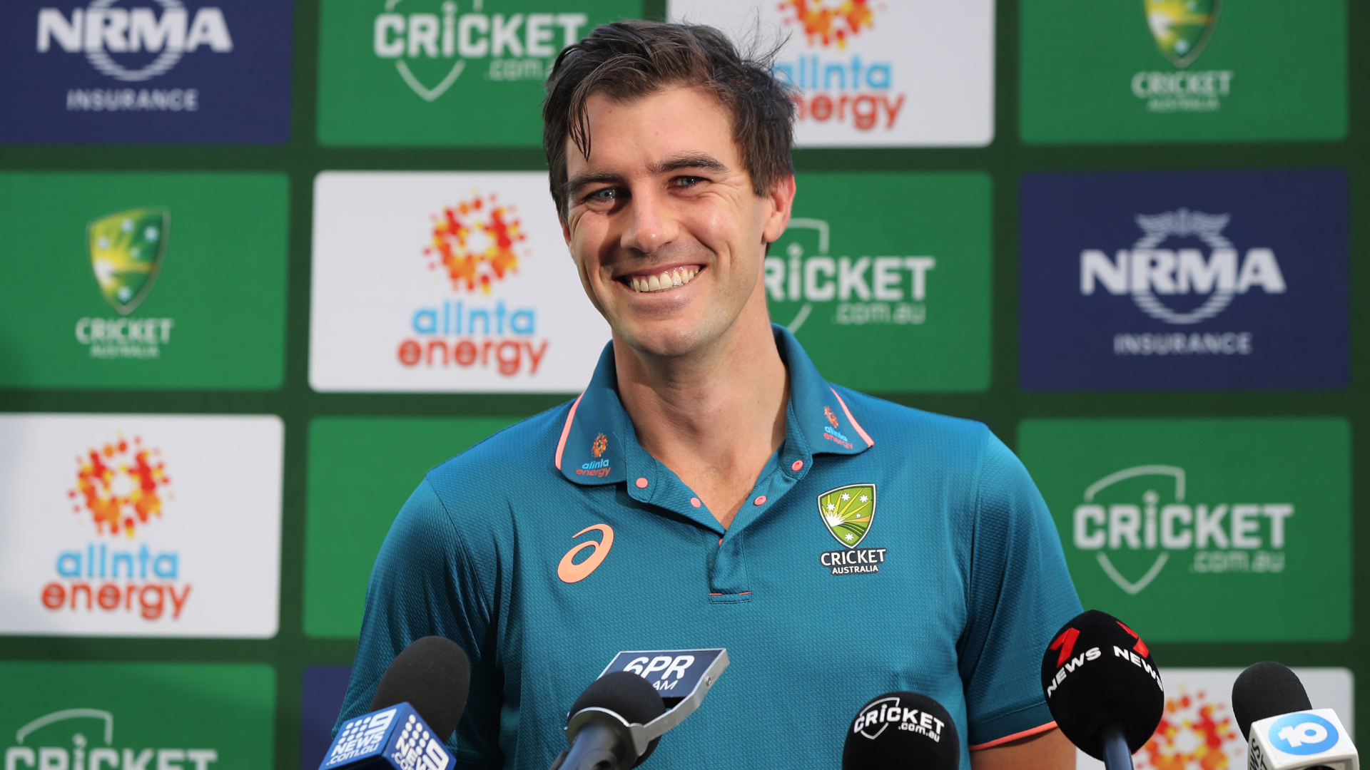 Cummins insists 'there's no cowards' in the Australia team