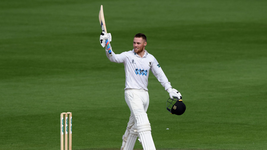 Dash of Phil Salt enables Sussex to turn tables on Leicestershire