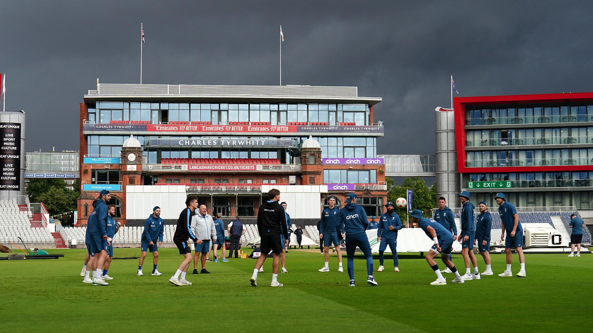 Day two of fourth Ashes Test: England racing to beat Australia and the weather