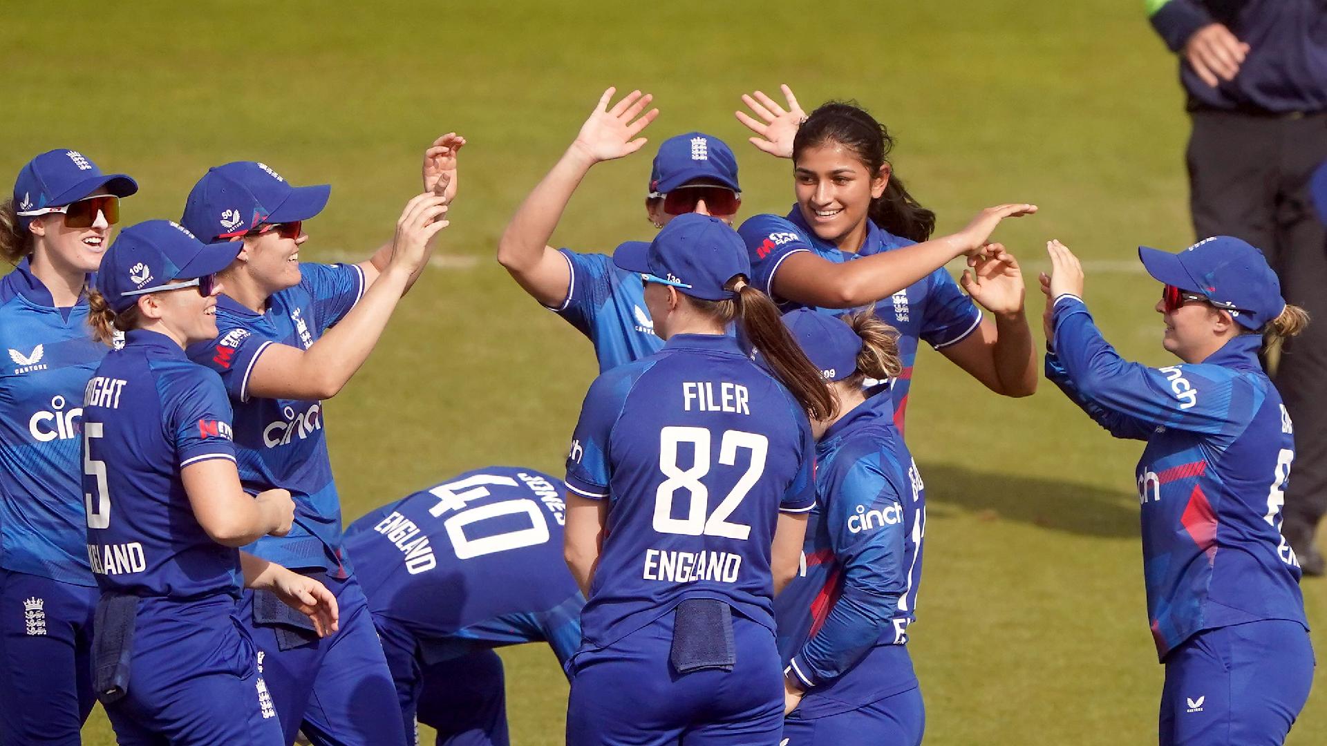 Debutants dominate as England crush Sri Lanka in first ODI