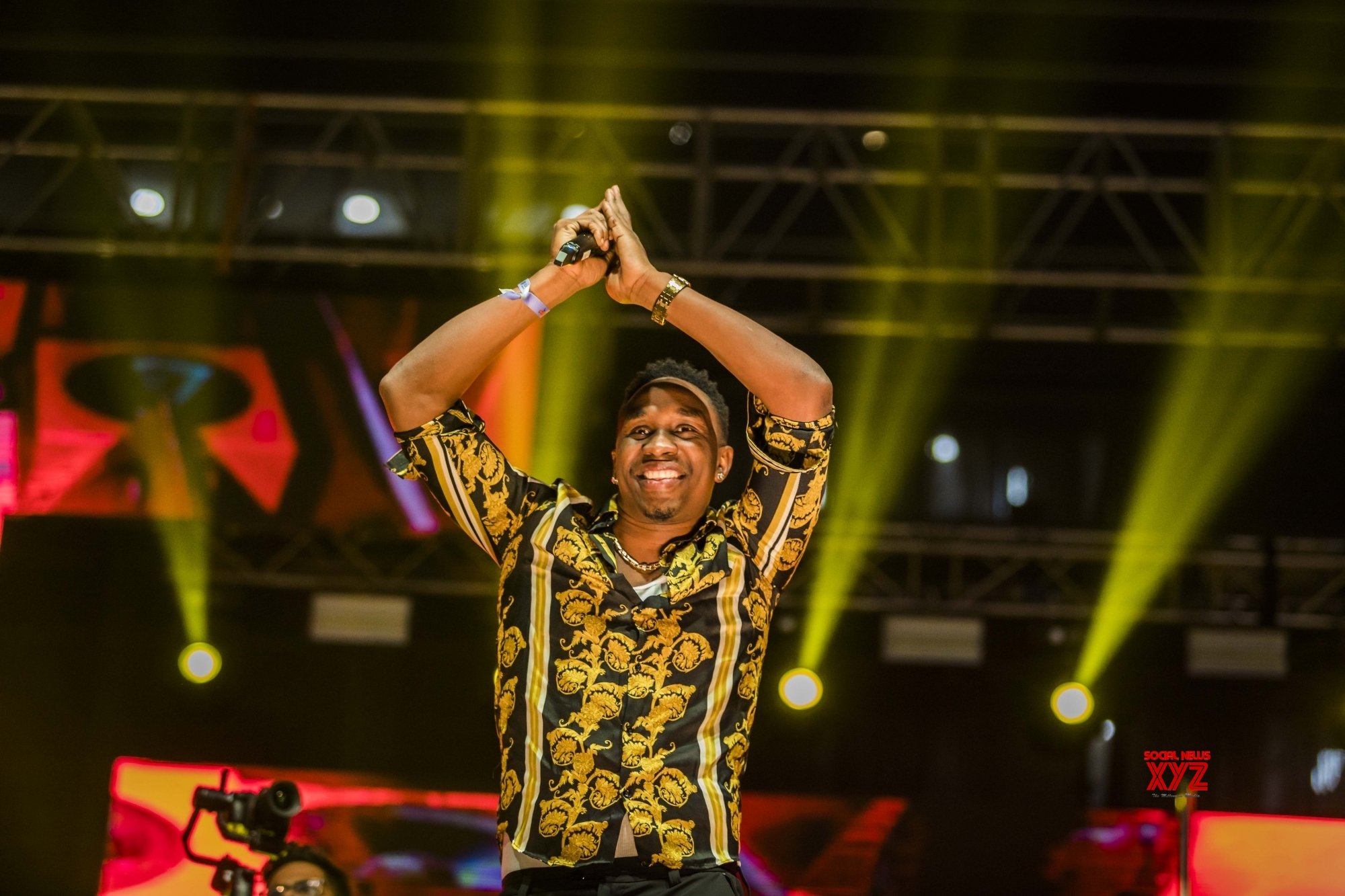 DJ Bravo: Must confess, I am a huge SRK fan