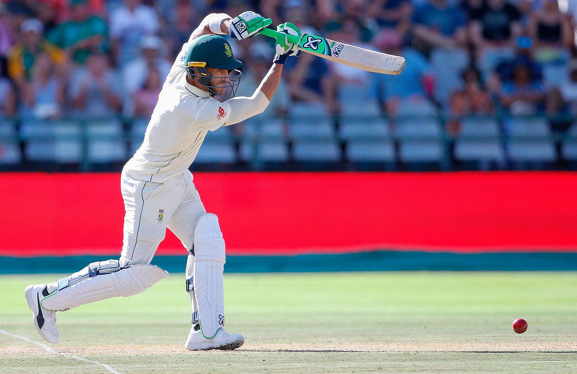 Du Plessis dents Pakistan at Newlands