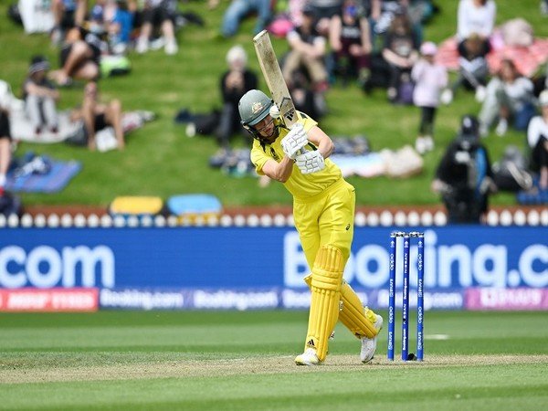 Ellyse Perry extends stay with Sydney Sixers, will lead franchise in eighth edition of WBBL