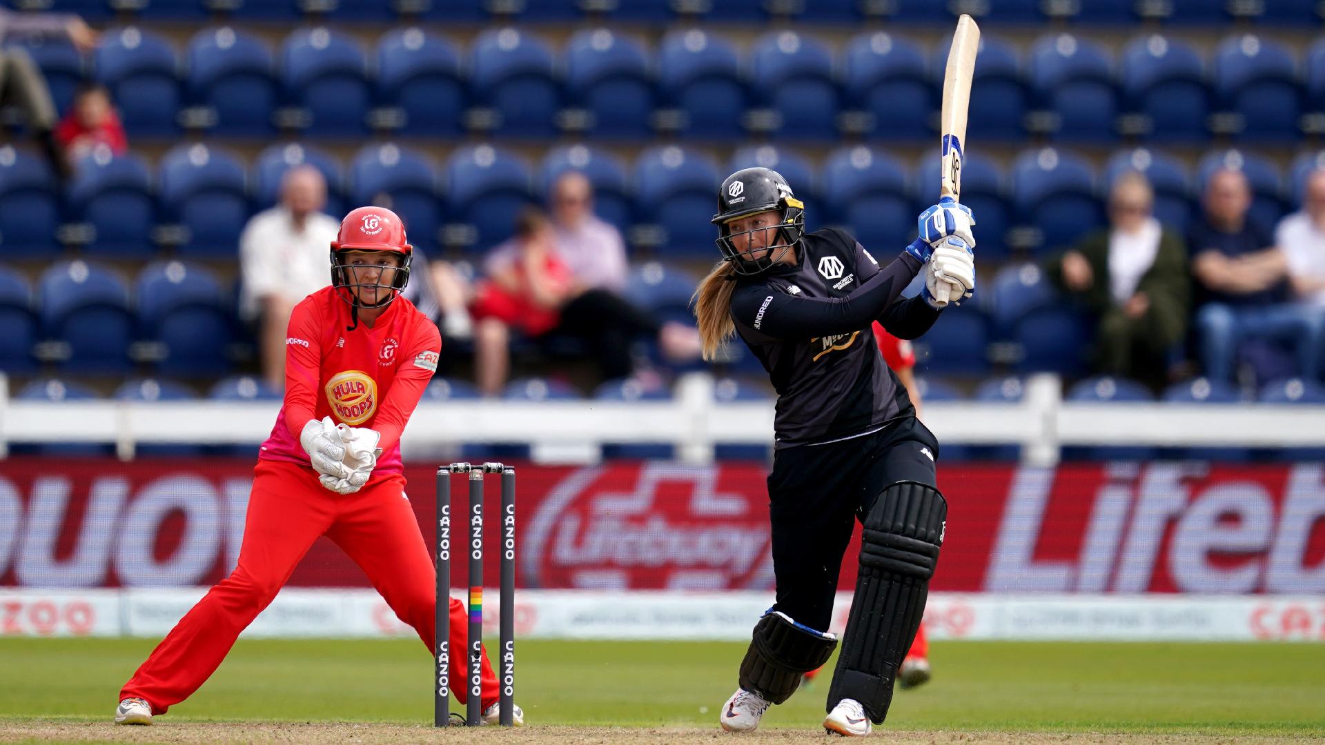 England spinner Ecclestone taken to hospital with shoulder injury