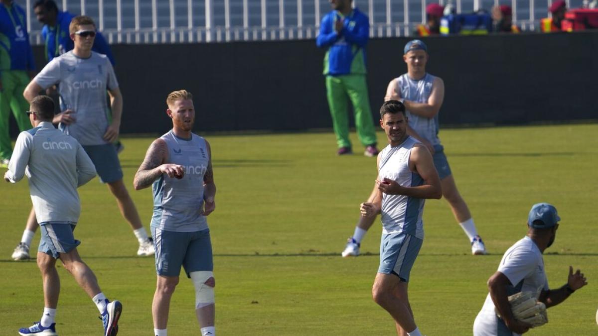 England tour of Pakistan: Several England players, including Ben Stokes, fall ill ahead of Rawalpindi Test