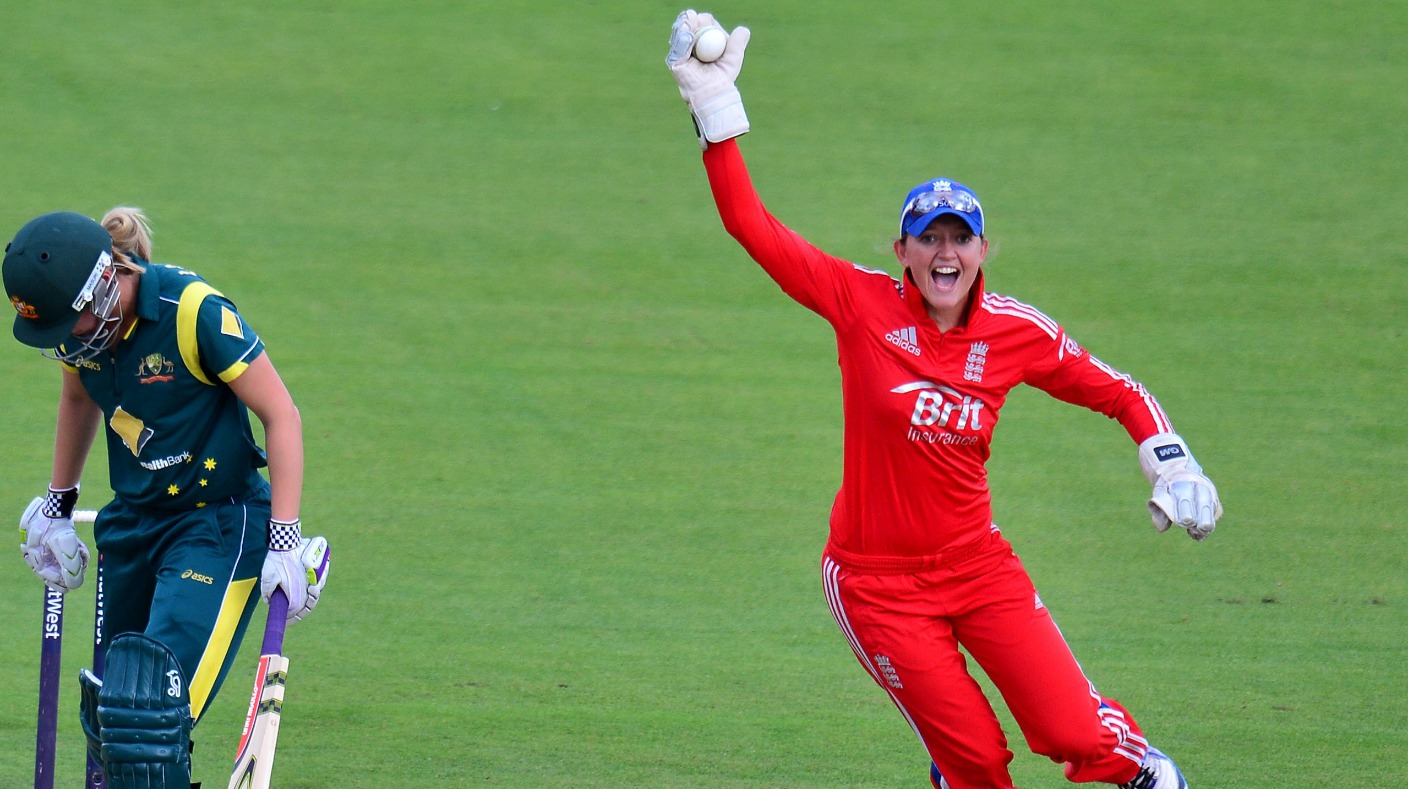 England wicketkeeper Sarah Taylor retires from international cricket due to anxiety