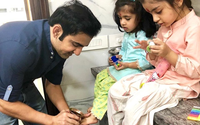 Father Gautam Gambhir turns pedicurist; enquires wife Natasha for bill payments - CricTracker