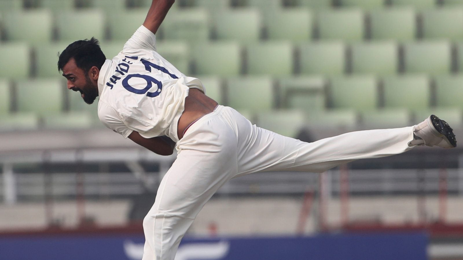 'Go and See His Red Ball Numbers': Ravichandran Ashwin Commends Jaydev Unadkat