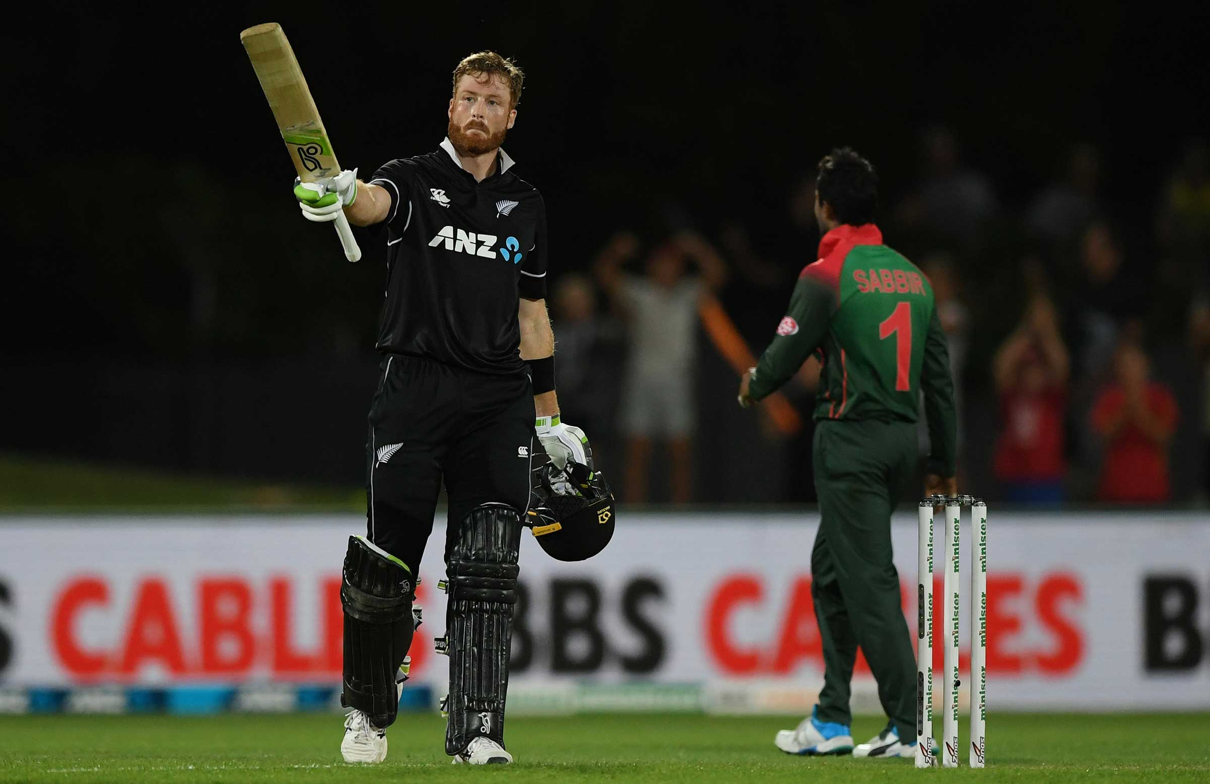 Guptill ton punishes Bangladesh