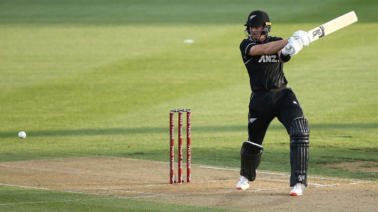 Handling spinners in Hamilton 'some of the best in a long time' - Martin Guptill